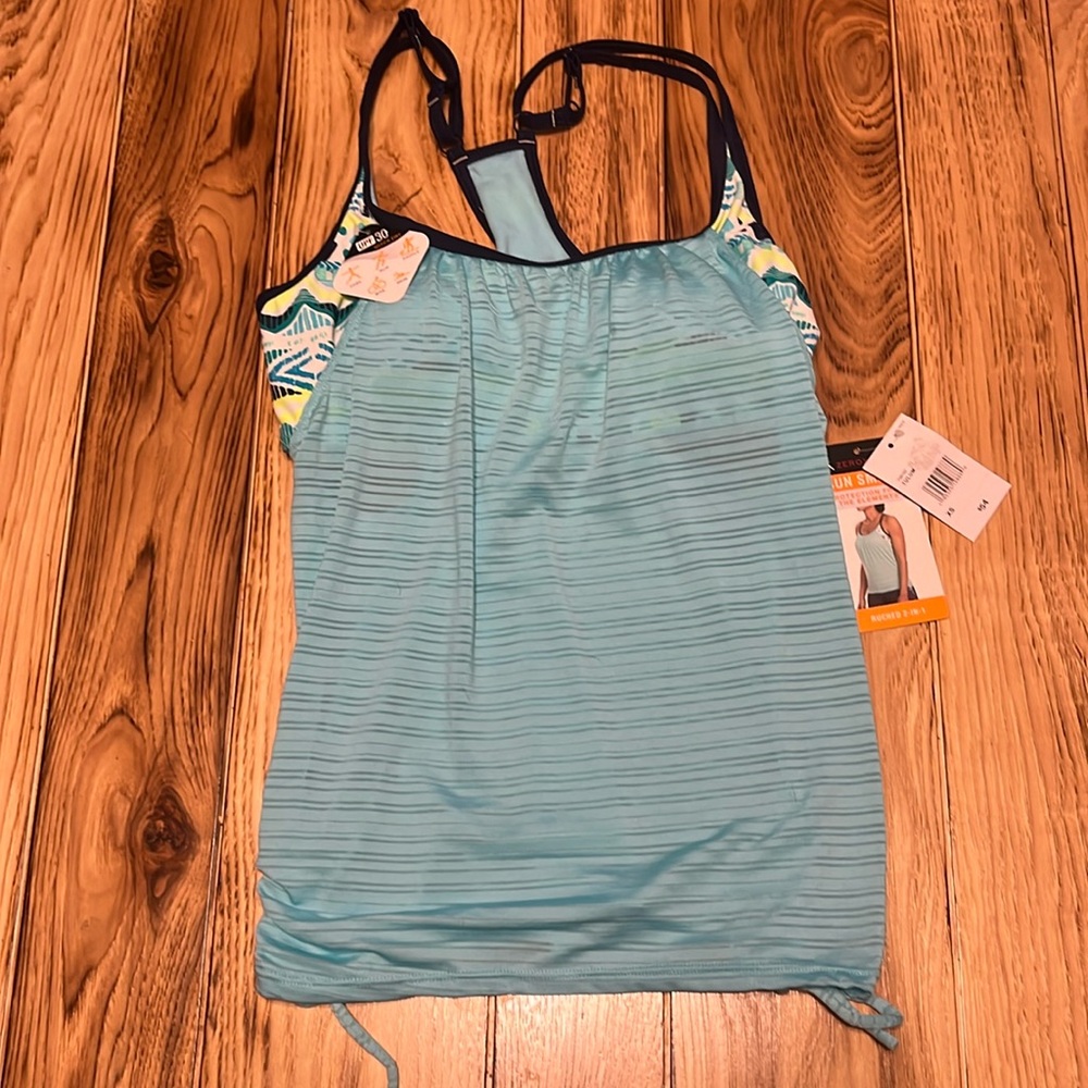 NWT Zeroxposur 2 in 1 swim top.